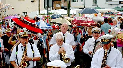 Upton Jazz Festival parade